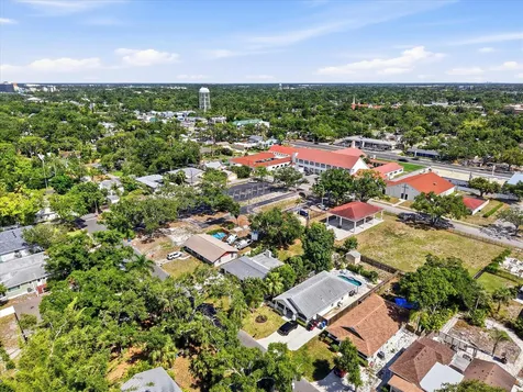 3307 3rd Avenue W Bradenton FL 34205