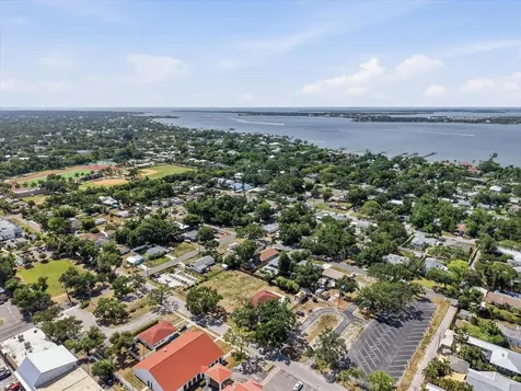 3307 3rd Avenue W Bradenton FL 34205