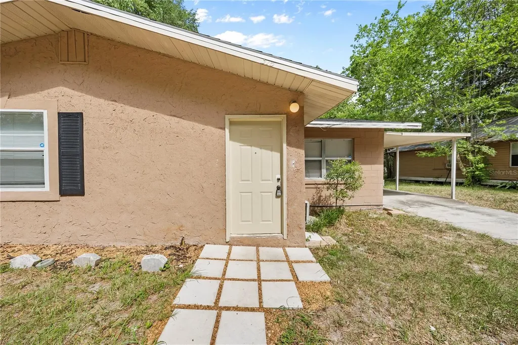 516 Pitt Street Wildwood FL 34785
