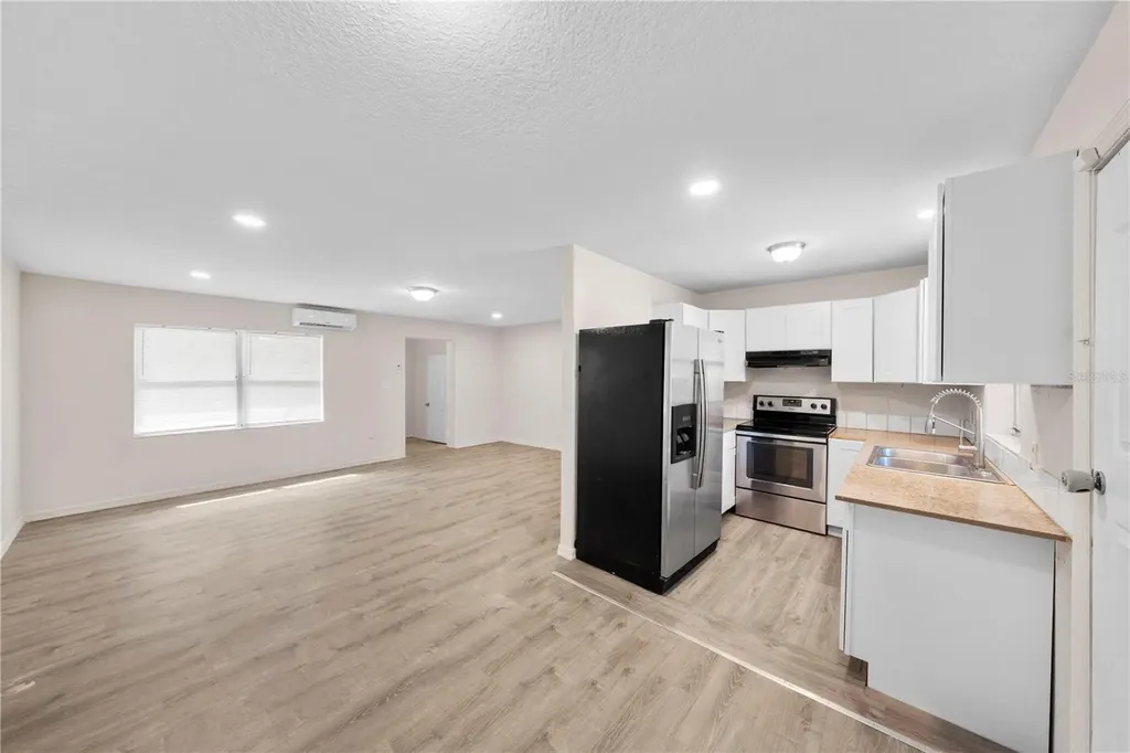 516 Pitt Street Wildwood FL 34785