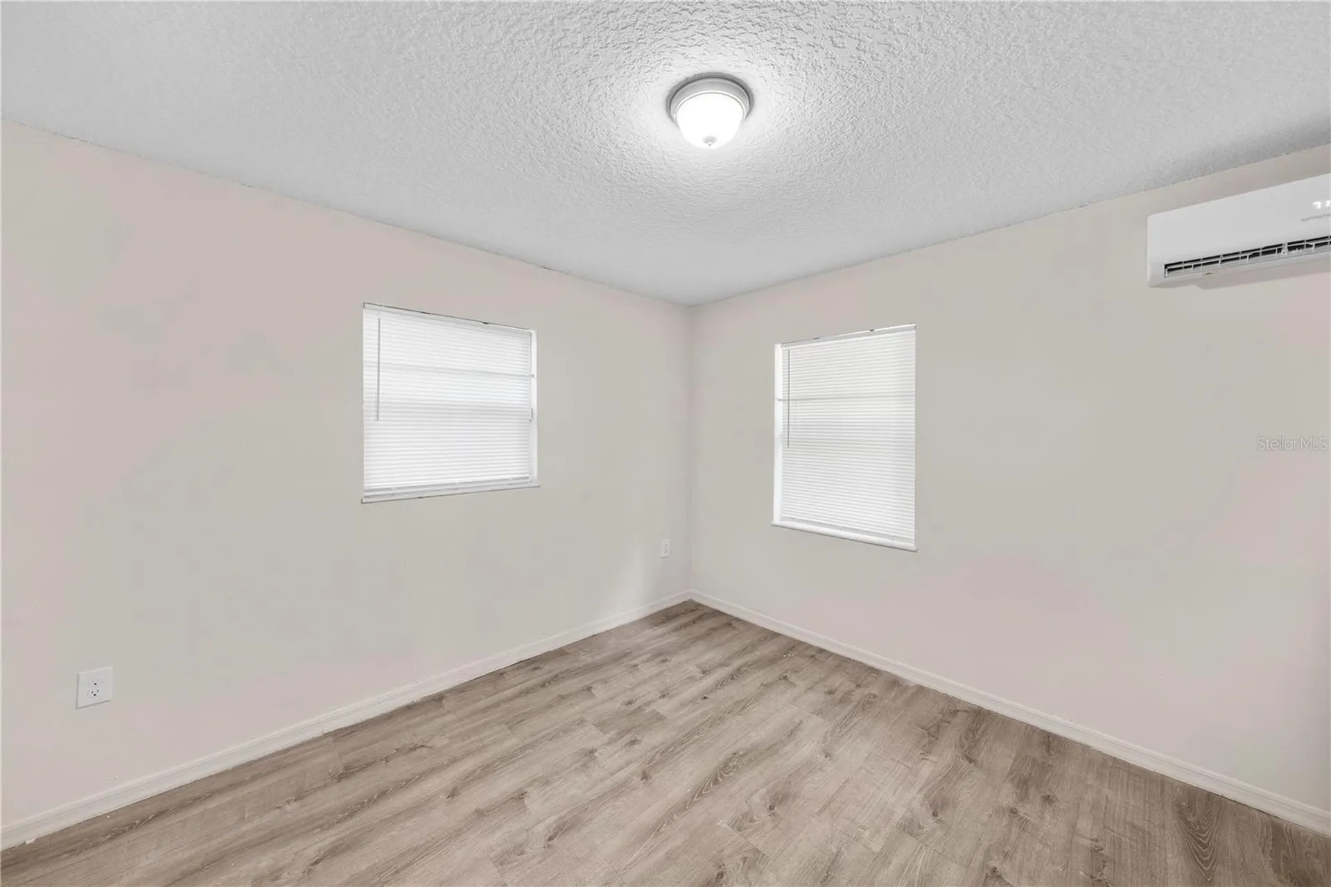 516 Pitt Street Wildwood FL 34785