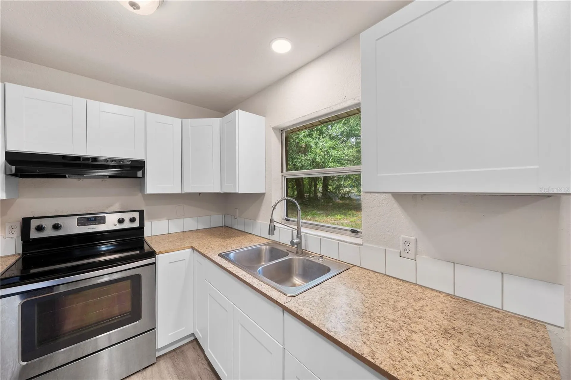 516 Pitt Street Wildwood FL 34785