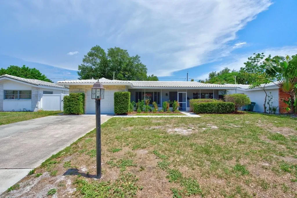2159 Greenbriar Boulevard Clearwater FL 33763
