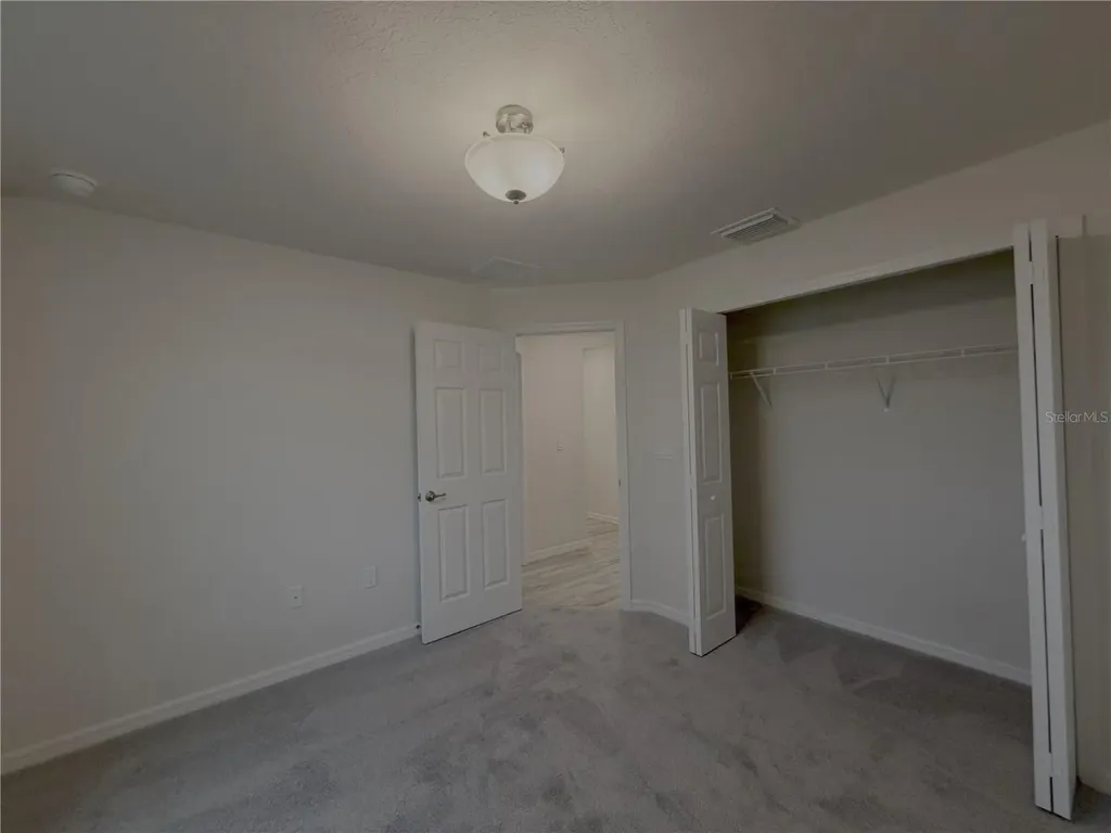 678 W Walkertown Drive Dunnellon FL 34434