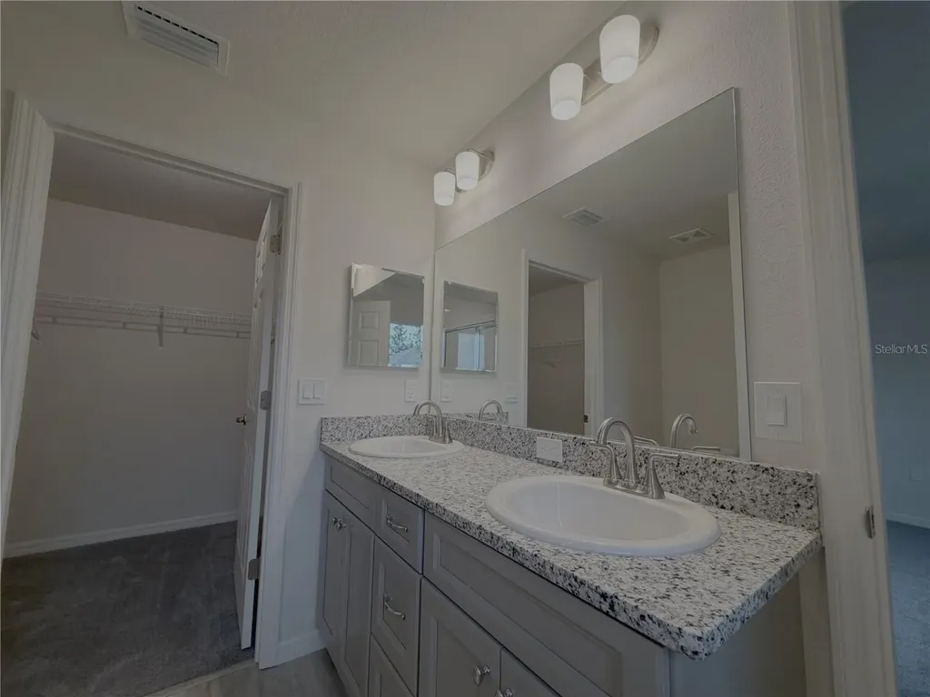 678 W Walkertown Drive Dunnellon FL 34434