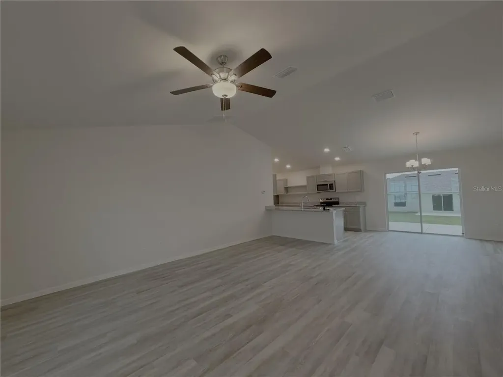 678 W Walkertown Drive Dunnellon FL 34434