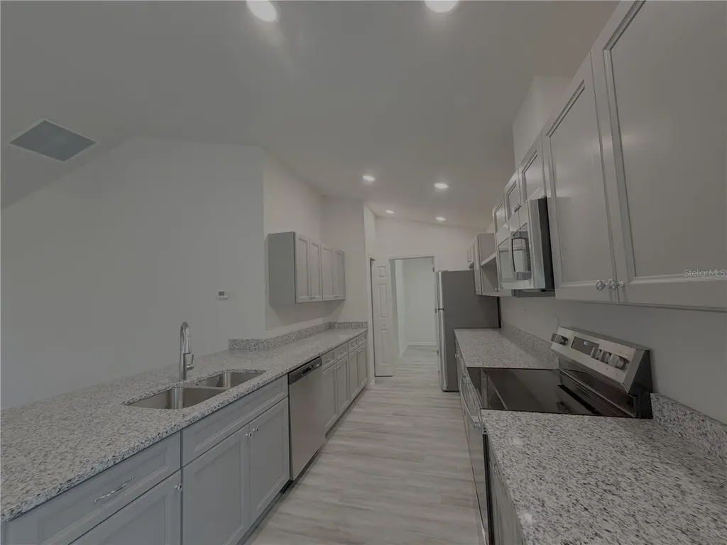 678 W Walkertown Drive Dunnellon FL 34434