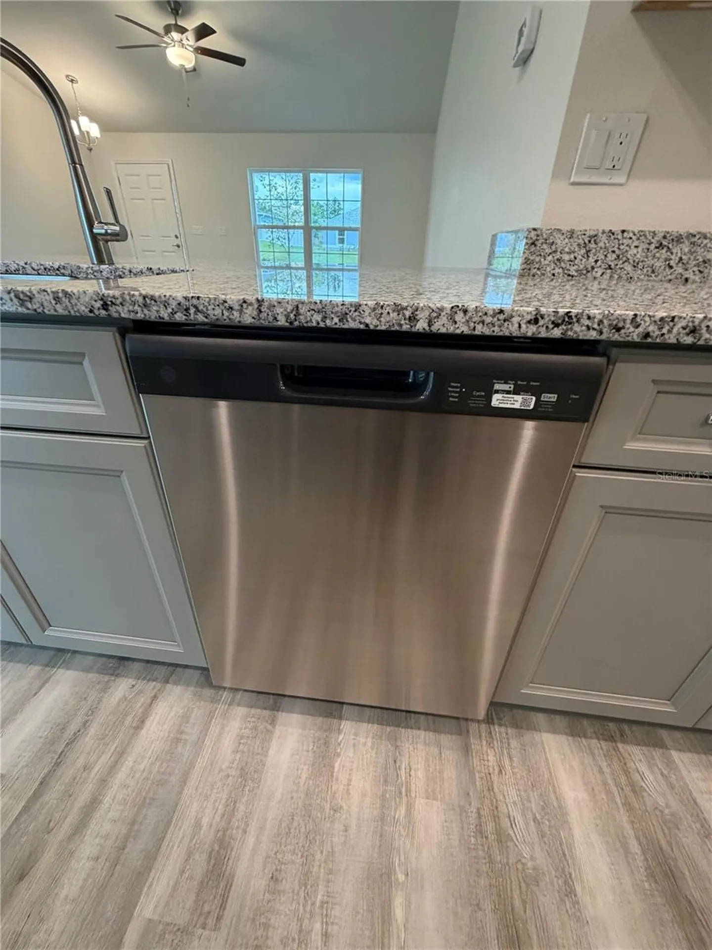 678 W Walkertown Drive Dunnellon FL 34434