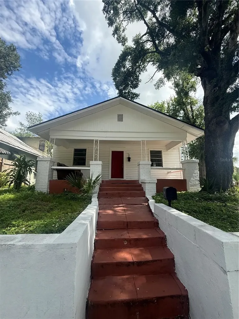 2712 E Columbus Drive Tampa FL 33605