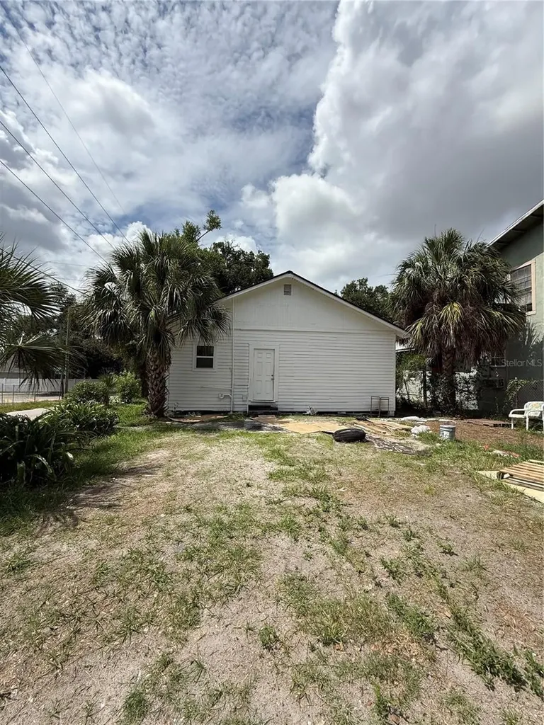 2712 E Columbus Drive Tampa FL 33605