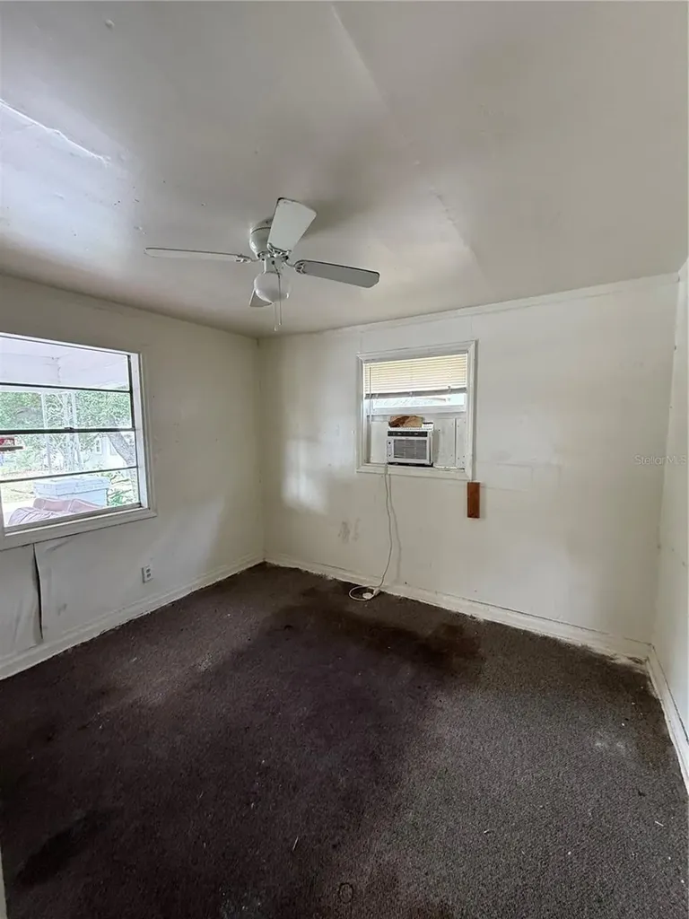 2712 E Columbus Drive Tampa FL 33605