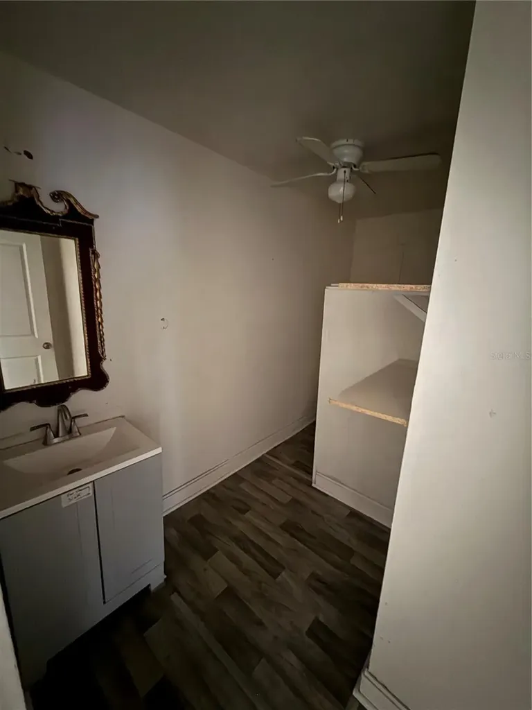 2712 E Columbus Drive Tampa FL 33605