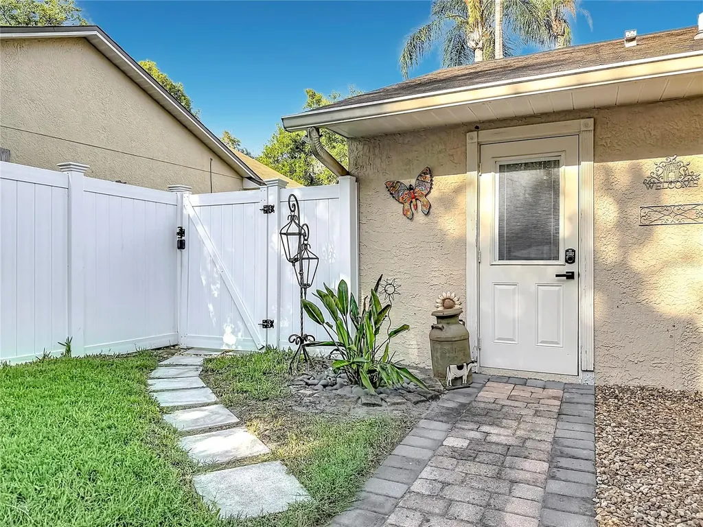 1976 Key Lime Street Ocoee FL 34761