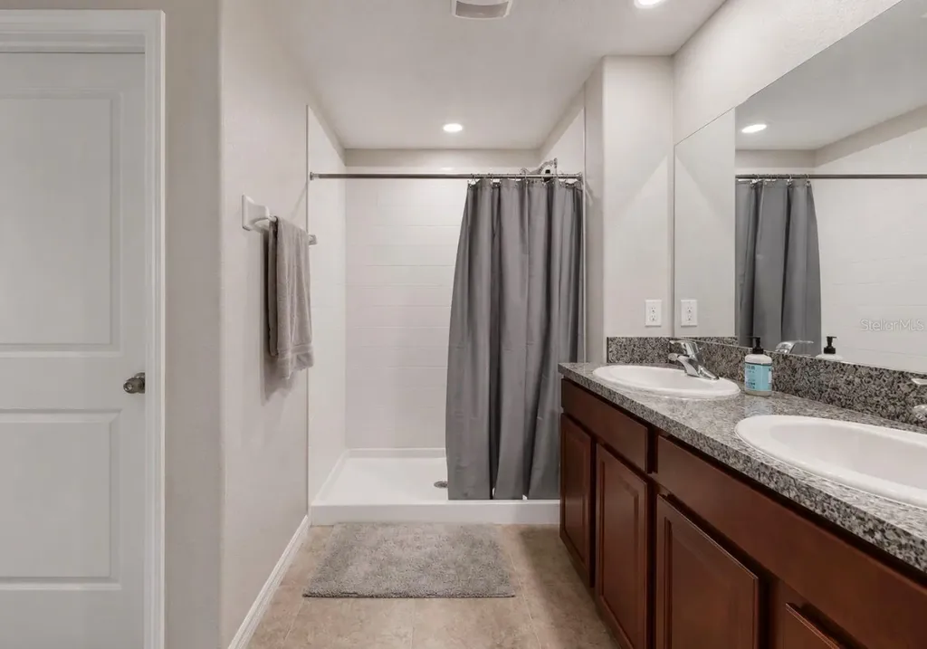 5143 White Chicory Drive Apollo Beach FL 33572