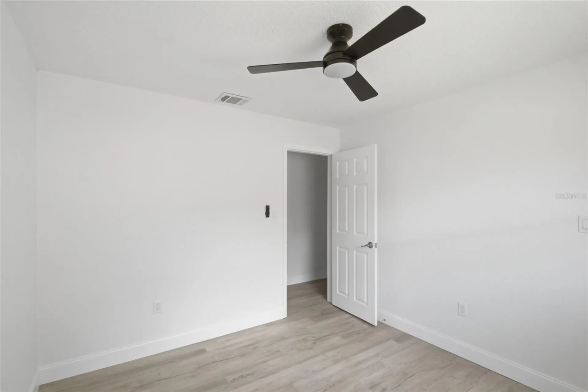 2733 Castle Oak Avenue Orlando FL 32808