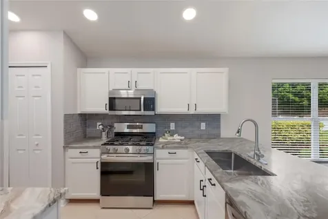 6110 Blue Runner Court Bradenton FL 34202