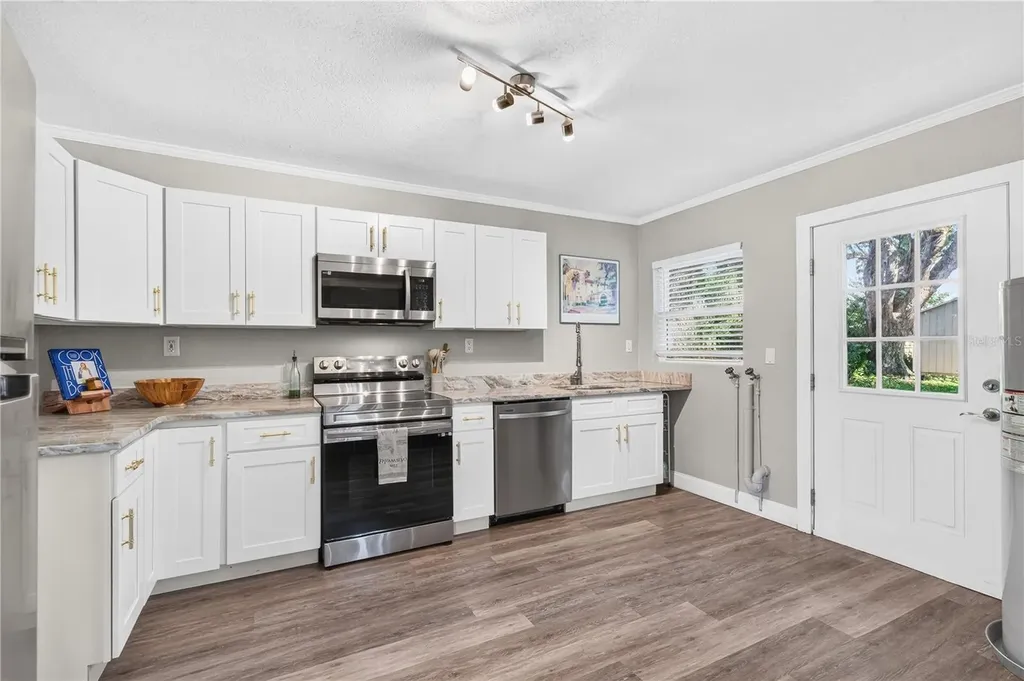 915 Dowd Avenue Orlando FL 32804