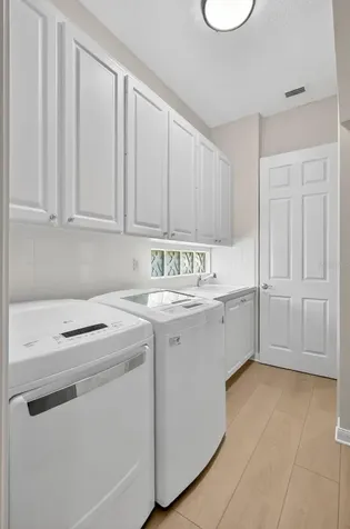 5821 Ferrara Drive Sarasota FL 34238