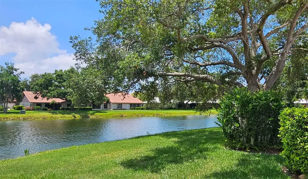 3902 Wilshire Drive Sarasota FL 34238