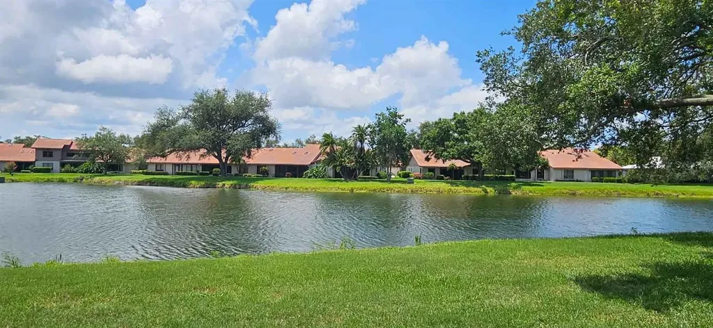 3902 Wilshire Drive Sarasota FL 34238