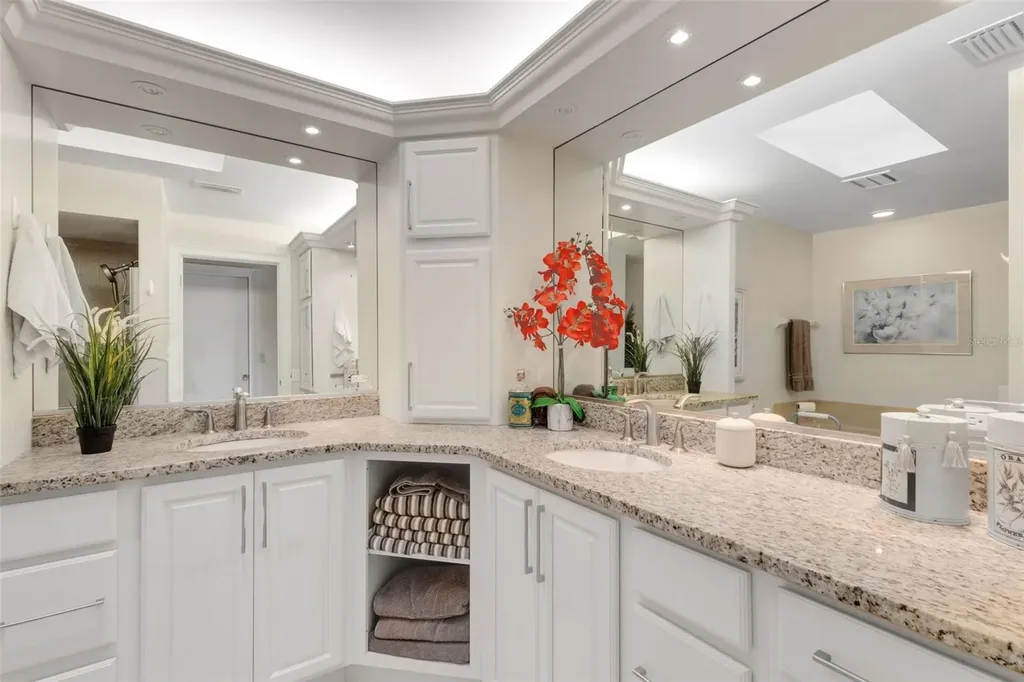 3902 Wilshire Drive Sarasota FL 34238