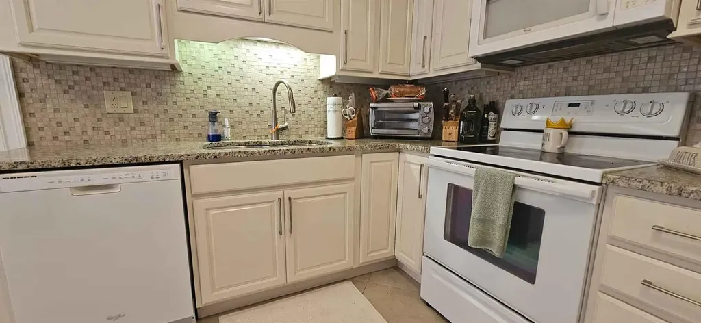 3902 Wilshire Drive Sarasota FL 34238