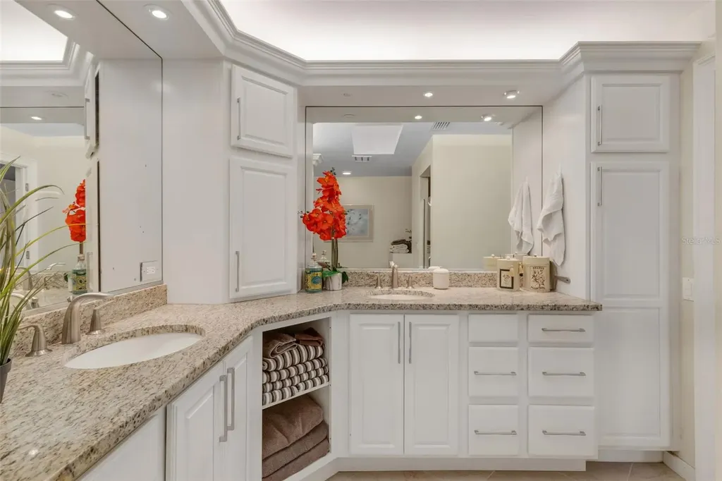 3902 Wilshire Drive Sarasota FL 34238