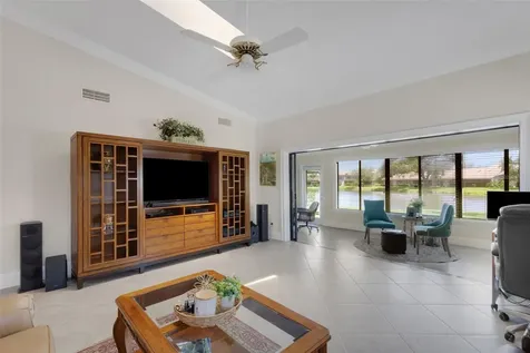 3902 Wilshire Drive Sarasota FL 34238