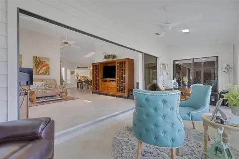 3902 Wilshire Drive Sarasota FL 34238