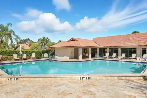 3902 Wilshire Drive Sarasota FL 34238