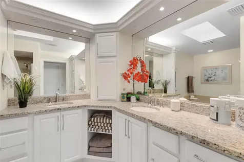 3902 Wilshire Drive Sarasota FL 34238