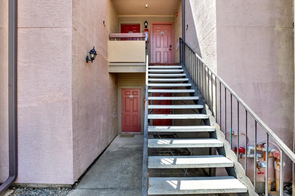10265 Gandy Boulevard N St Petersburg FL 33702