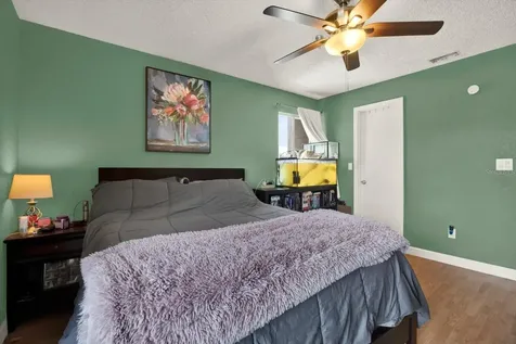 10265 Gandy Boulevard N St Petersburg FL 33702