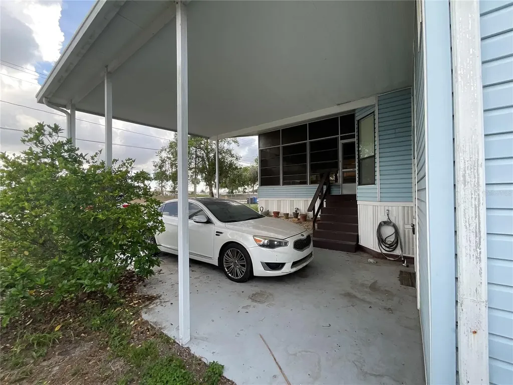 2607 Universal Drive Ruskin FL 33570