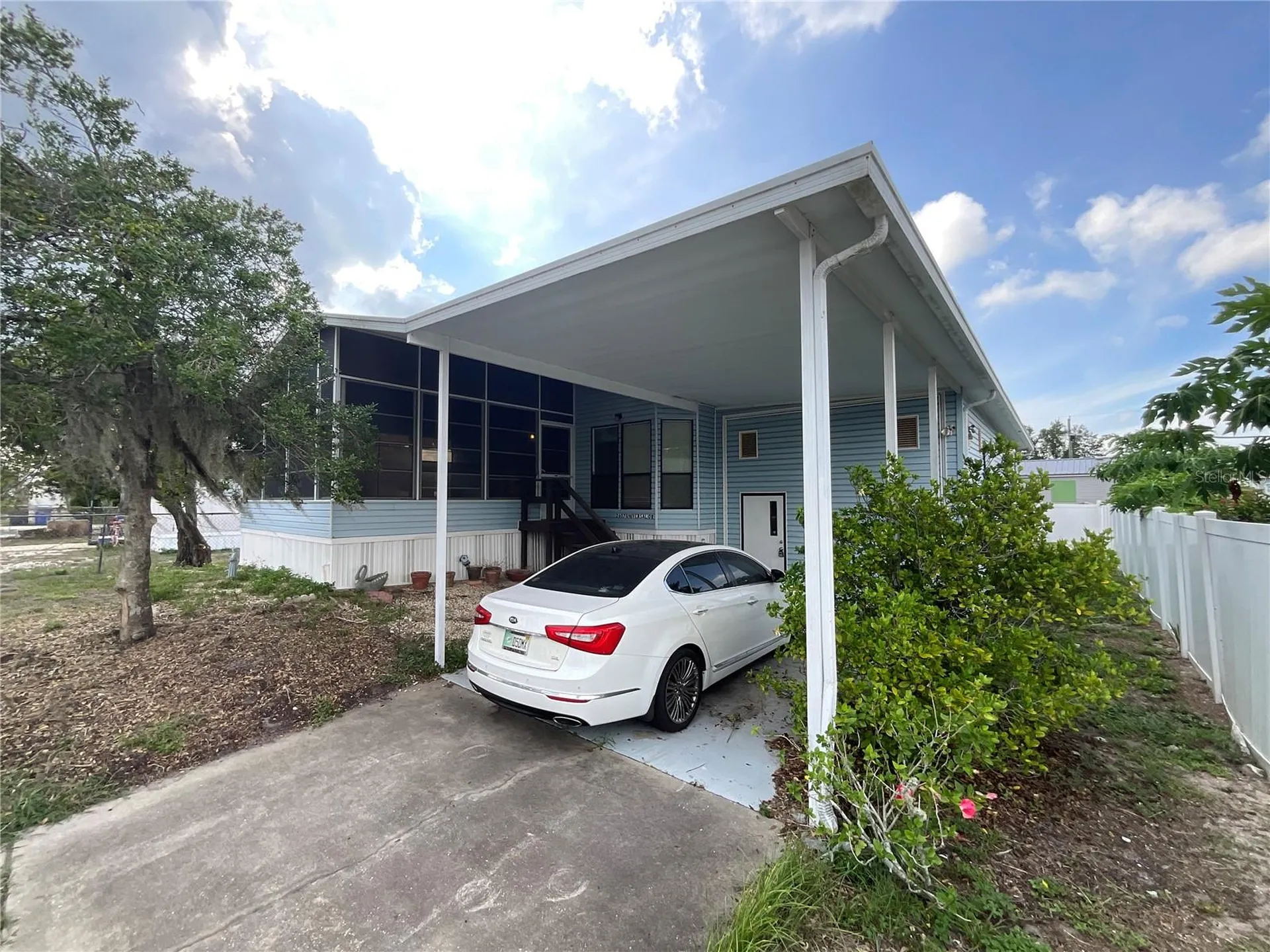 2607 Universal Drive Ruskin FL 33570