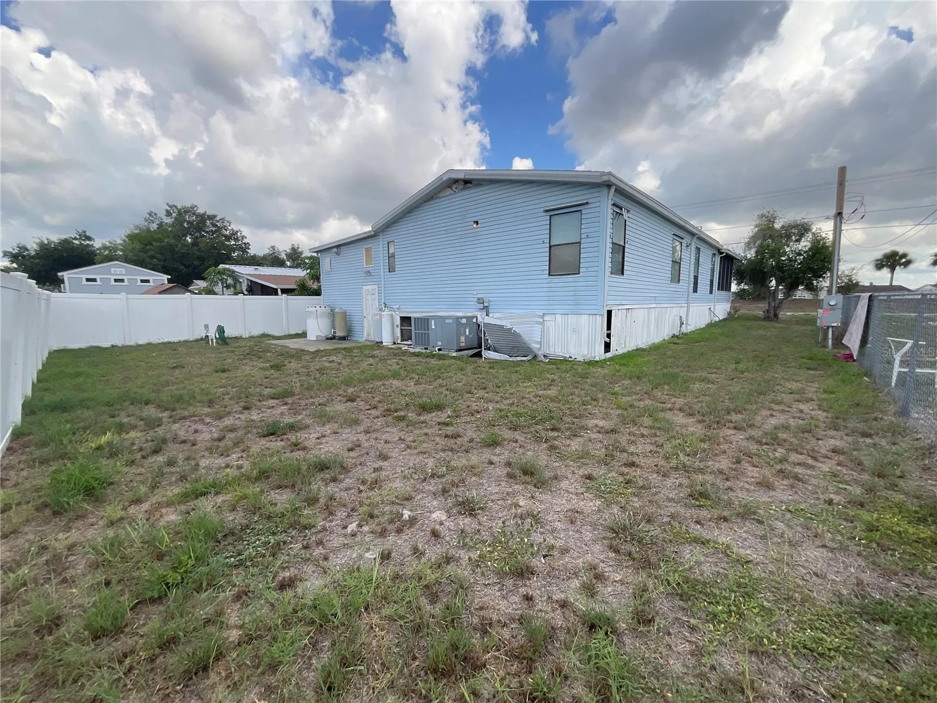 2607 Universal Drive Ruskin FL 33570