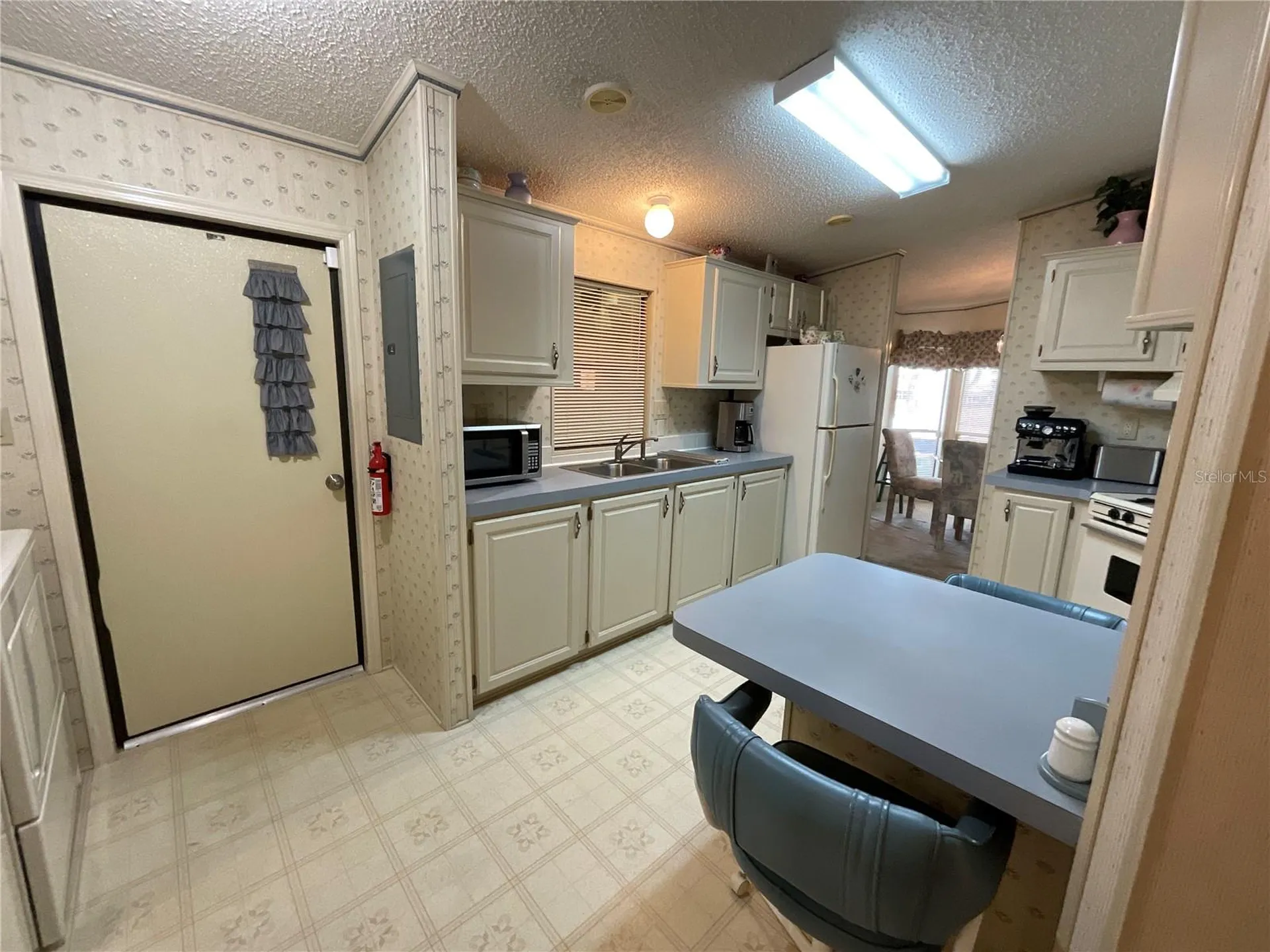 2607 Universal Drive Ruskin FL 33570
