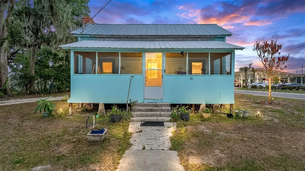 20 S Lanier Avenue Fort Meade FL 33841