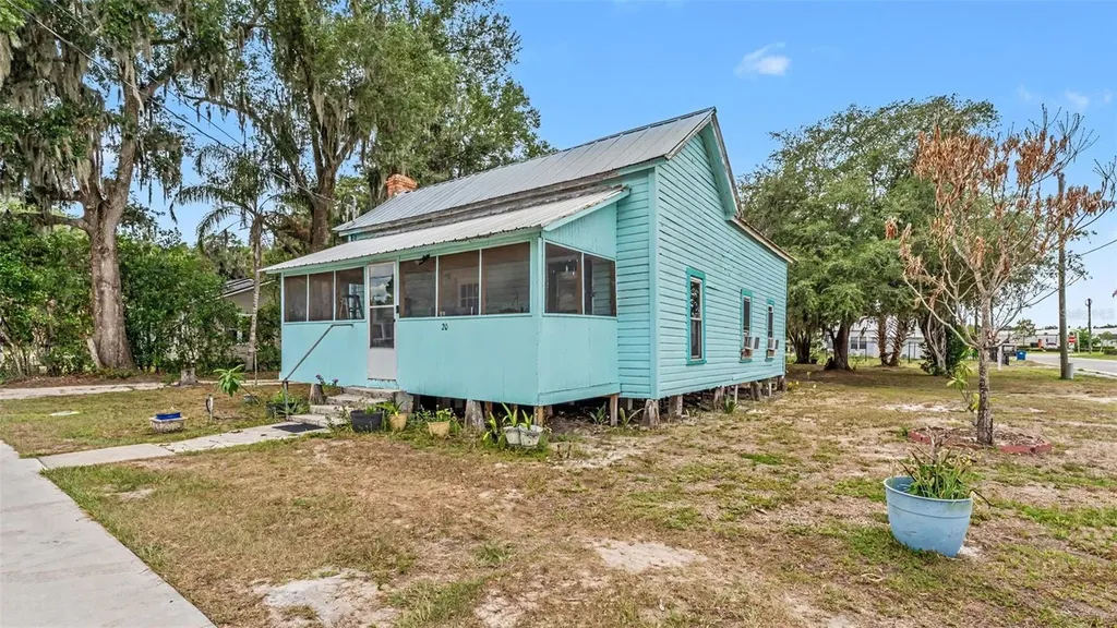 20 S Lanier Avenue Fort Meade FL 33841