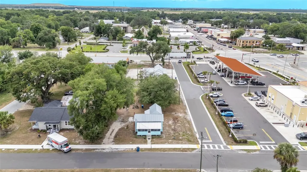 20 S Lanier Avenue Fort Meade FL 33841