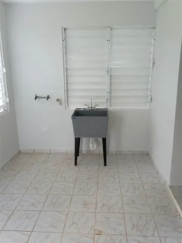 156 Bo. Bayamoncito Aguas Buenas PR 00703