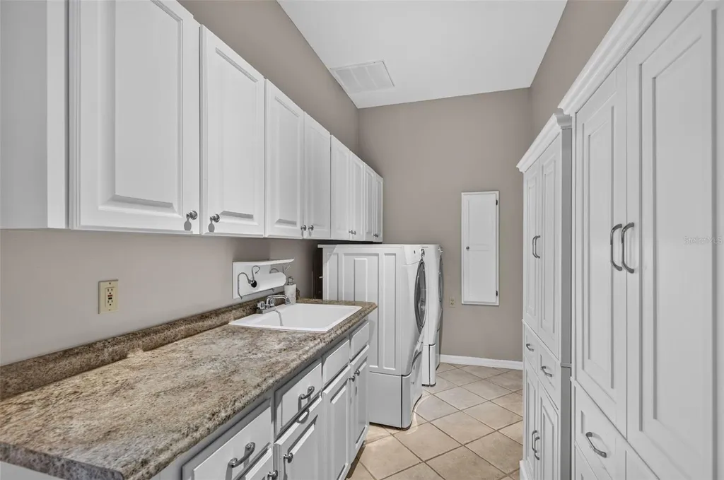 8944 Magnolia Chase Circle Tampa FL 33647