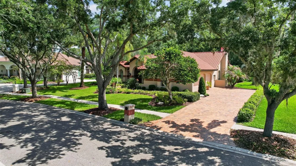 8944 Magnolia Chase Circle Tampa FL 33647