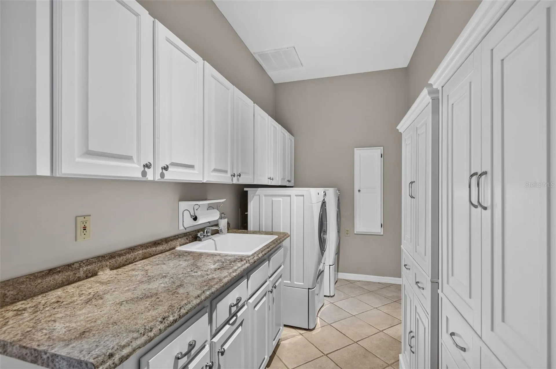 8944 Magnolia Chase Circle Tampa FL 33647
