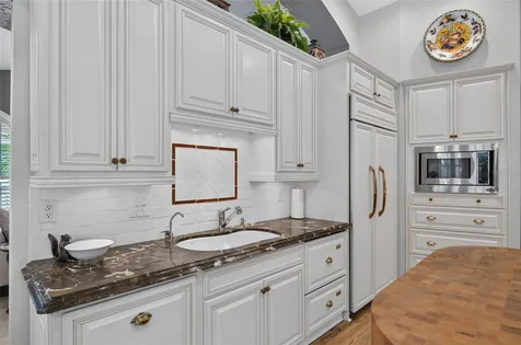 8944 Magnolia Chase Circle Tampa FL 33647