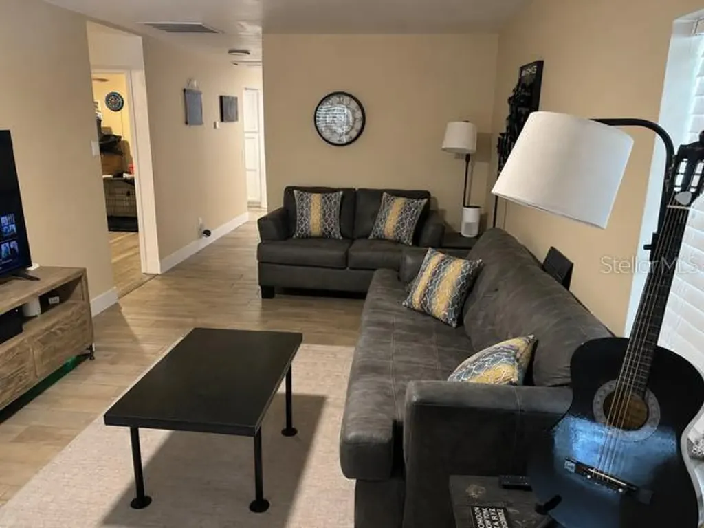 905 Avenue E NE Winter Haven FL 33881