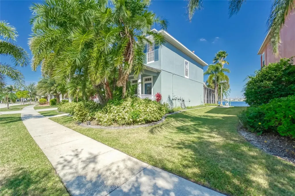 5225 Brighton Shore Drive Apollo Beach FL 33572