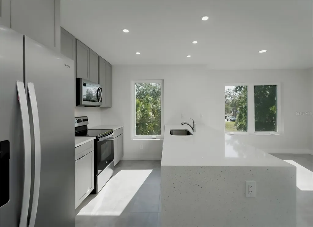 310 Hibiscus Street Tarpon Springs FL 34689