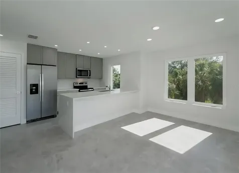 310 Hibiscus Street Tarpon Springs FL 34689