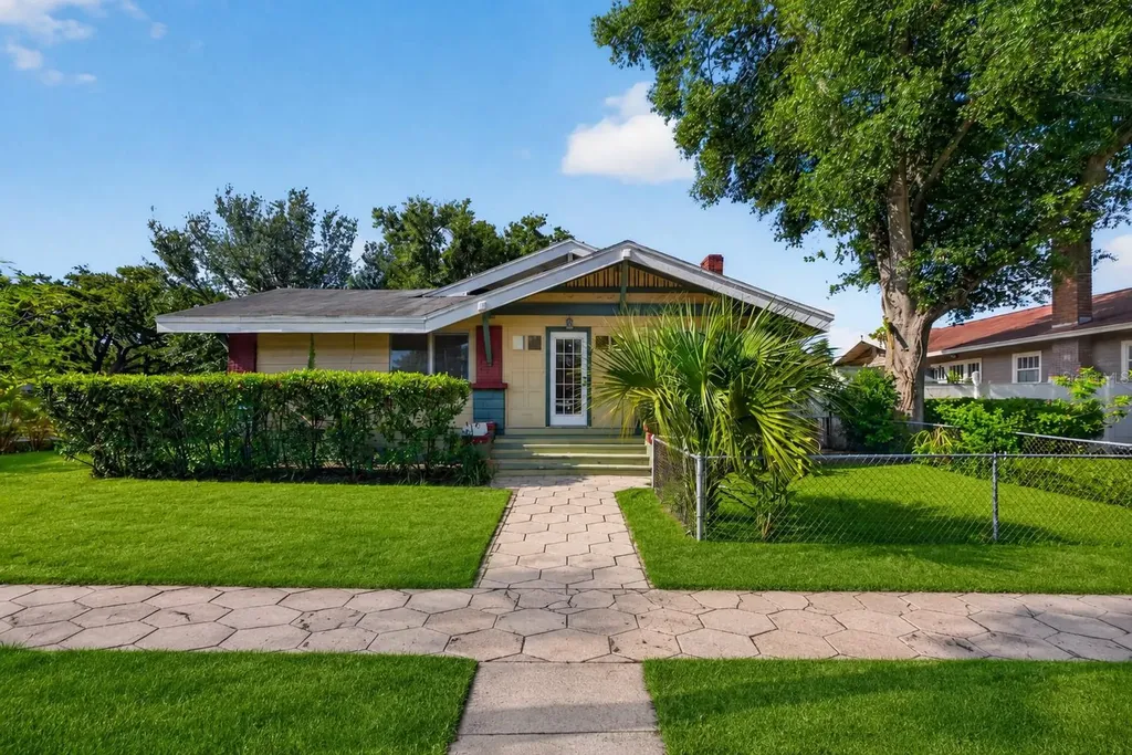 2800 2nd Avenue N St Petersburg FL 33713